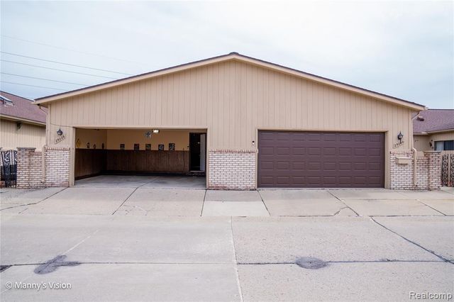 29226 Scarborough Drive, Warren, MI 48088