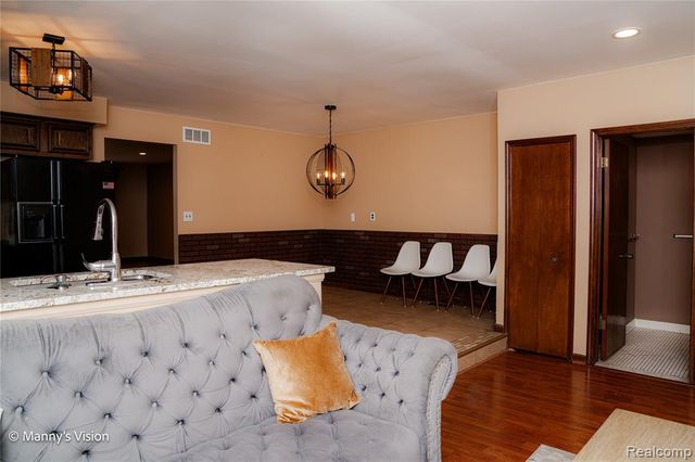 29226 Scarborough Drive, Warren, MI 48088