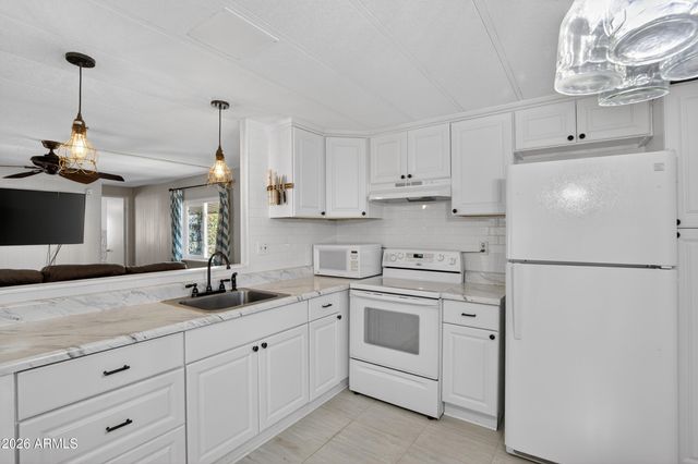 1804 W TEPEE Street 64, Apache Junction, AZ 85120