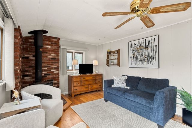 583 Chandler St, Tewksbury, MA 01876
