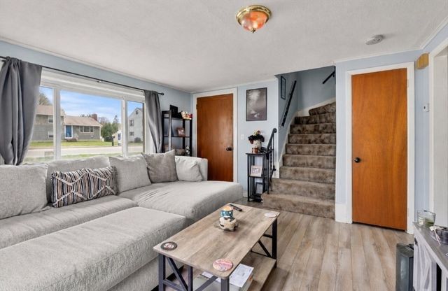 583 Chandler St, Tewksbury, MA 01876