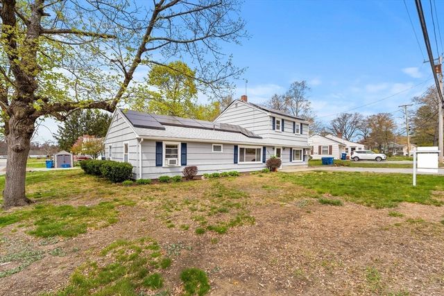 583 Chandler St, Tewksbury, MA 01876
