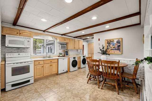 583 Chandler St, Tewksbury, MA 01876