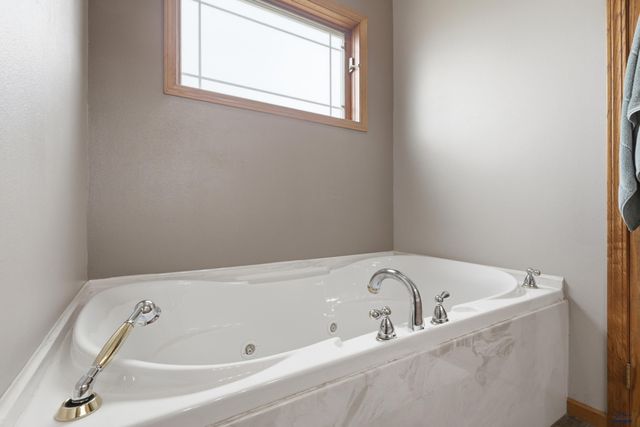 2358 WILDHORSE DR, Rapid City, SD 57703