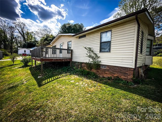 6 Lake Eden Circle, Black Mountain, NC 28711