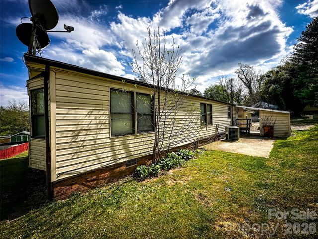 6 Lake Eden Circle, Black Mountain, NC 28711
