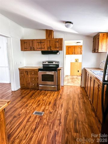 6 Lake Eden Circle, Black Mountain, NC 28711