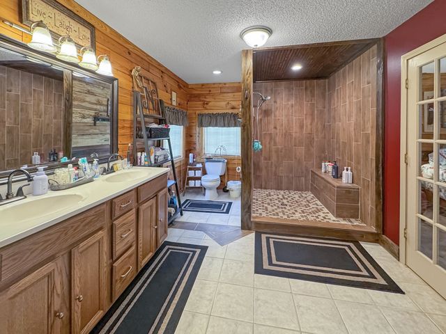 130 Wayne Threatt Rd, Dover, TN 37058