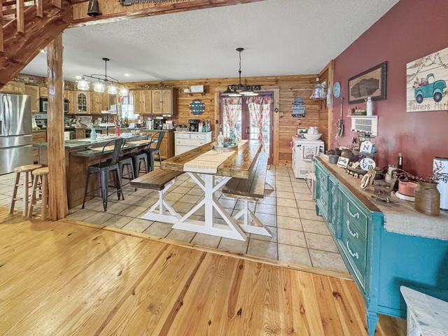 130 Wayne Threatt Rd, Dover, TN 37058