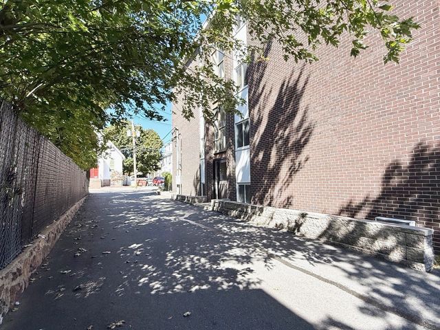 101 Waite St B4, Malden, MA 02148