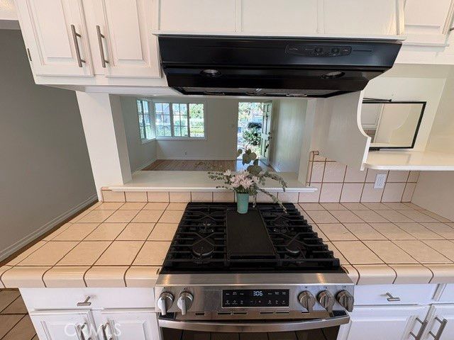 223 Lillian, Costa Mesa, CA 92627