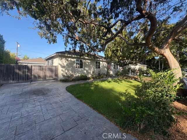 223 Lillian, Costa Mesa, CA 92627