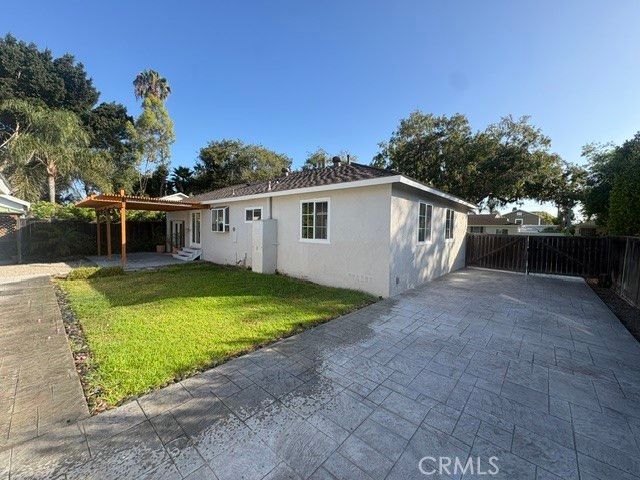 223 Lillian, Costa Mesa, CA 92627