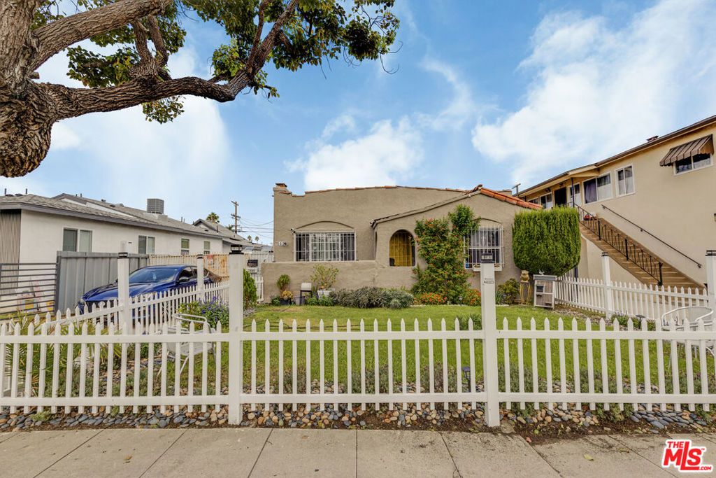 1543 W 82nd Street, Los Angeles, CA 90047 — photo 4
