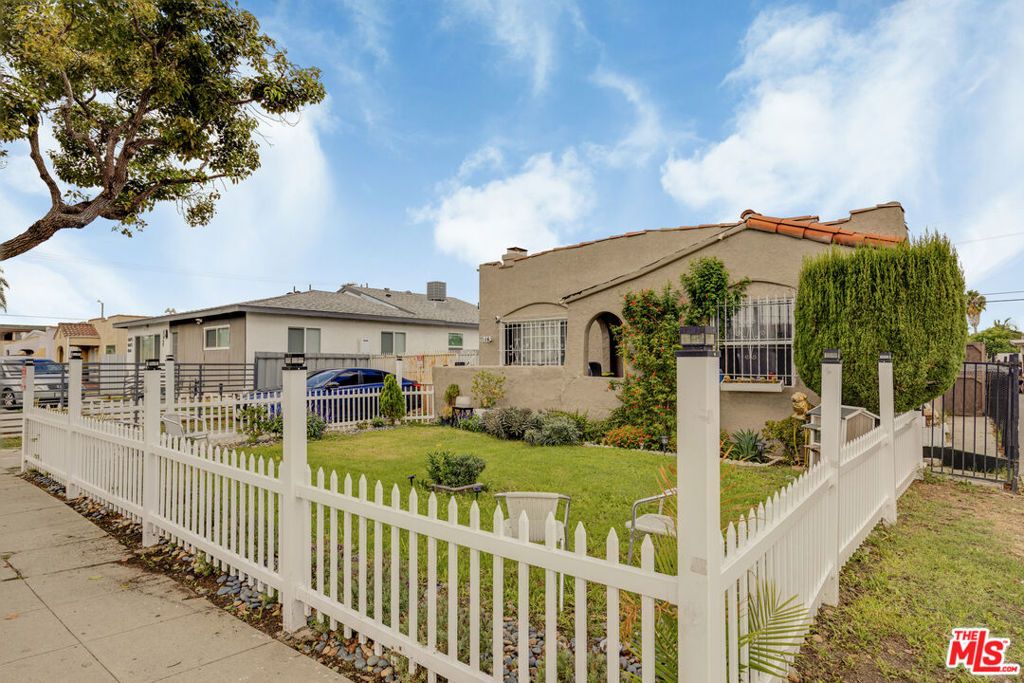 1543 W 82nd Street, Los Angeles, CA 90047 — photo 5