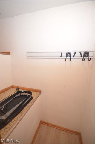 987 Howard Drive, Tallmadge, OH 44278