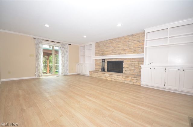 987 Howard Drive, Tallmadge, OH 44278