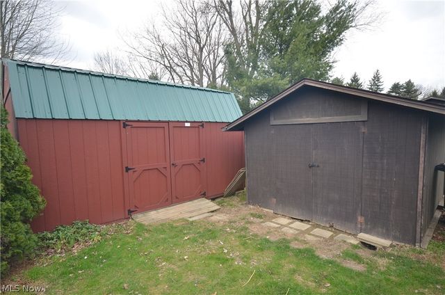 987 Howard Drive, Tallmadge, OH 44278