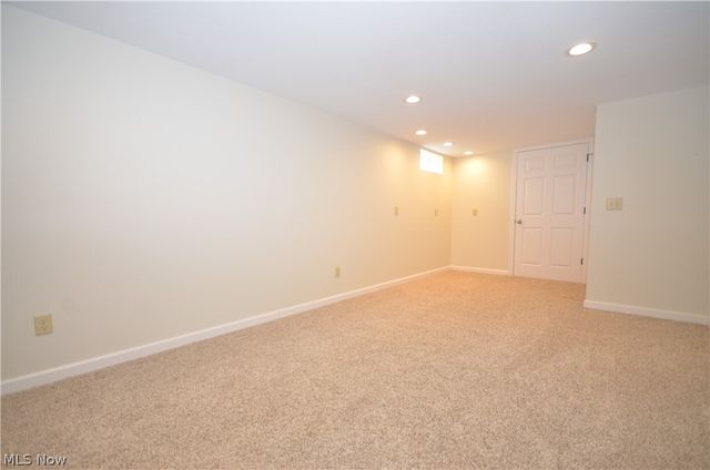 987 Howard Drive, Tallmadge, OH 44278