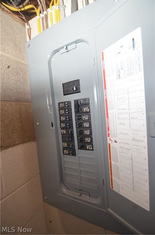 987 Howard Drive, Tallmadge, OH 44278