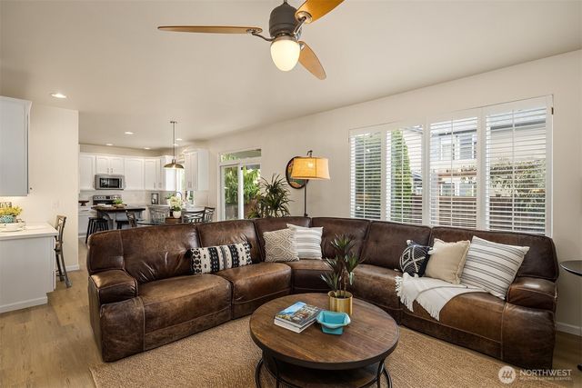 526 Rosario Avenue NE, Renton, WA 98059