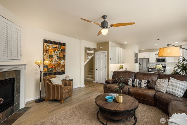 526 Rosario Avenue NE, Renton, WA 98059
