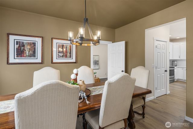 526 Rosario Avenue NE, Renton, WA 98059