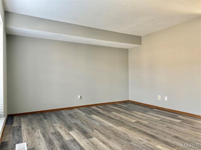 10518 Briston Court, St Louis, MO 63114