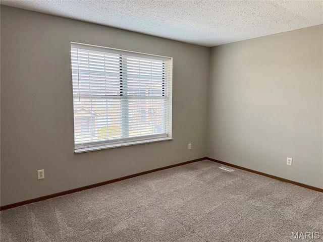 10518 Briston Court, St Louis, MO 63114