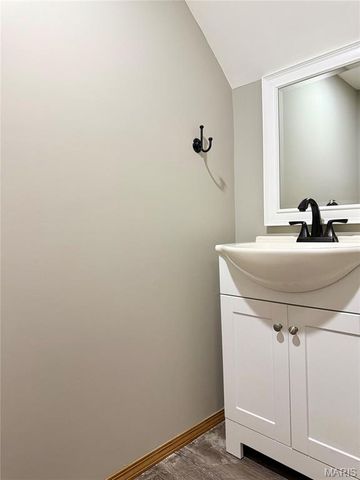 10518 Briston Court, St Louis, MO 63114