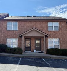 10518 Briston Court, St Louis, MO 63114