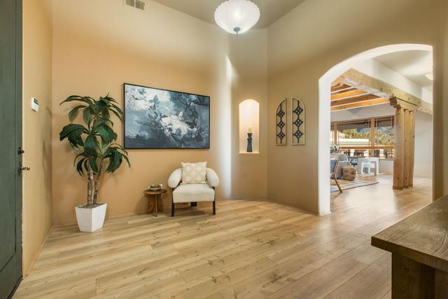 40 Anasazi Trails Loop, Placitas, NM 87043