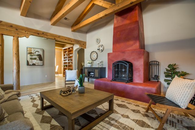 40 Anasazi Trails Loop, Placitas, NM 87043