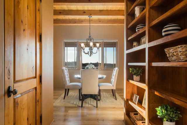 40 Anasazi Trails Loop, Placitas, NM 87043