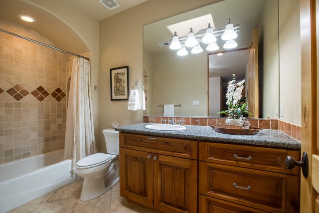 40 Anasazi Trails Loop, Placitas, NM 87043