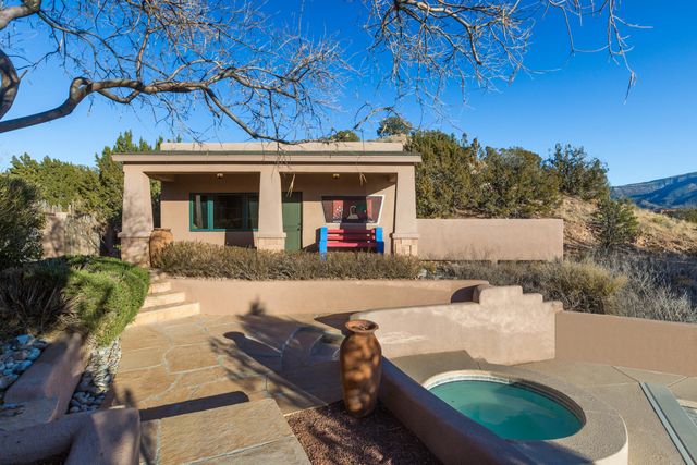 40 Anasazi Trails Loop, Placitas, NM 87043