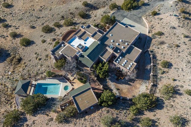 40 Anasazi Trails Loop, Placitas, NM 87043