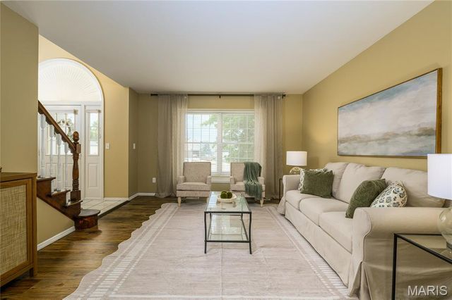6 Lost Meadow Court, St Charles, MO 63303