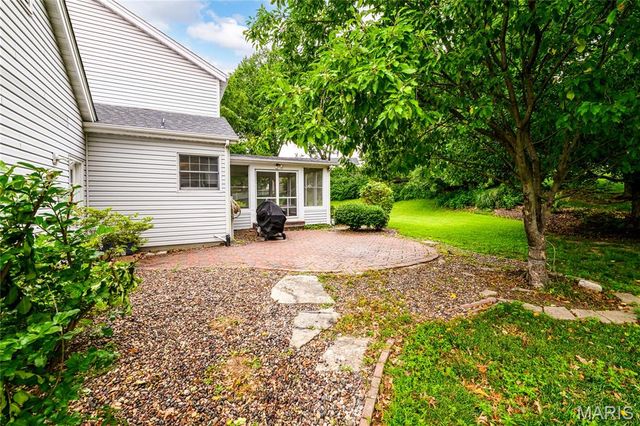 6 Lost Meadow Court, St Charles, MO 63303