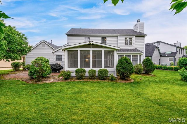 6 Lost Meadow Court, St Charles, MO 63303