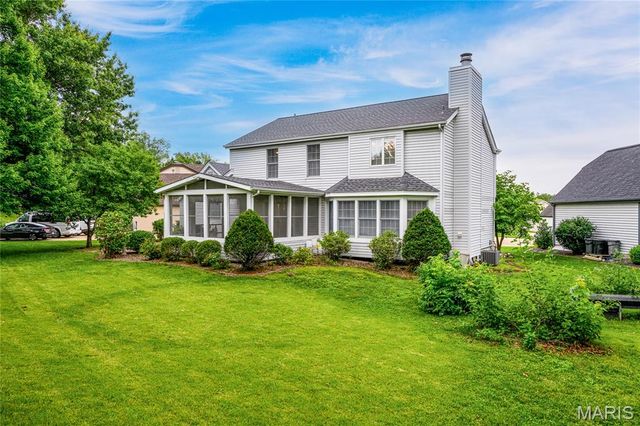6 Lost Meadow Court, St Charles, MO 63303
