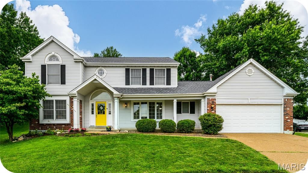 6 Lost Meadow Court, St Charles, MO 63303