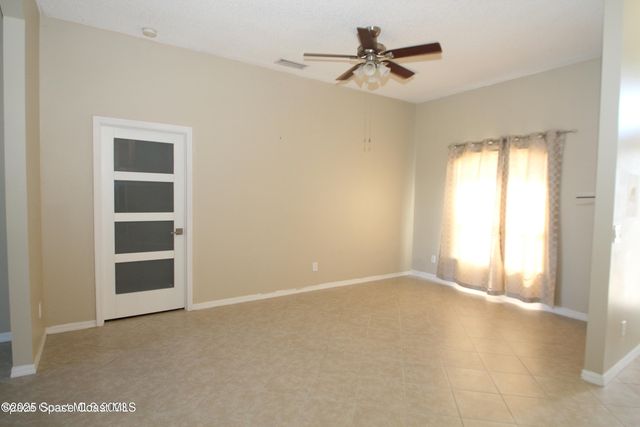 507 Haleybury Street SW, Palm Bay, FL 32908