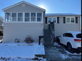 40 Brookline Ave, Hull, MA 02045