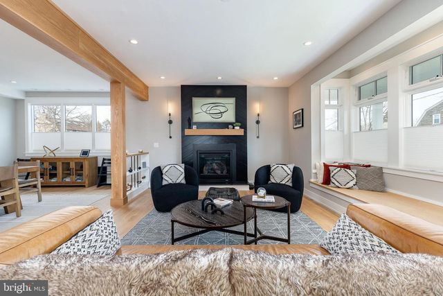 209 E GORGAS LN, Philadelphia, PA 19119