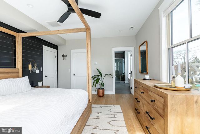 209 E GORGAS LN, Philadelphia, PA 19119