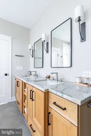 209 E GORGAS LN, Philadelphia, PA 19119