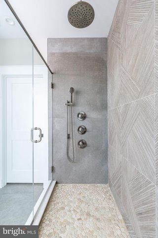 209 E GORGAS LN, Philadelphia, PA 19119