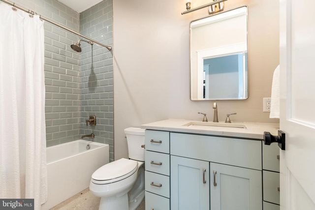 209 E GORGAS LN, Philadelphia, PA 19119