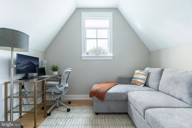 209 E GORGAS LN, Philadelphia, PA 19119